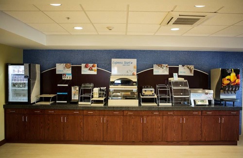 Milford Hotel | Hotel ∙ Holiday Inn Express & Suites MILFORD