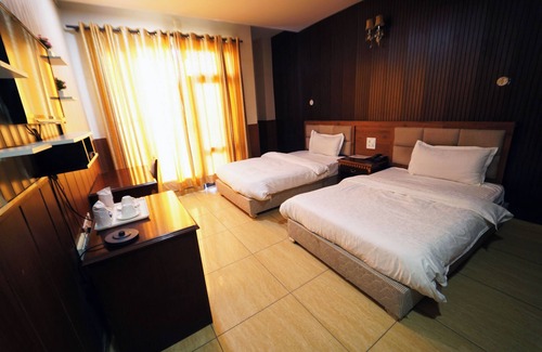 Sri Hargobindpur Hotel | HOTEL INDER PARADISE