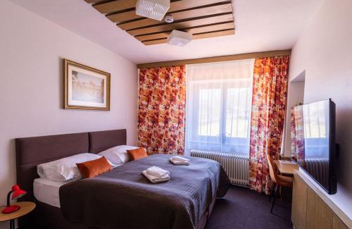 Celadna Hotel | Hotel JISKRA na Čeladné