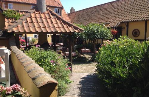 Allinge House | Hotel Klostergaarden