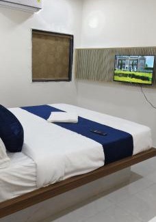 Kamrej Hotel | Hotel Krishna Palace