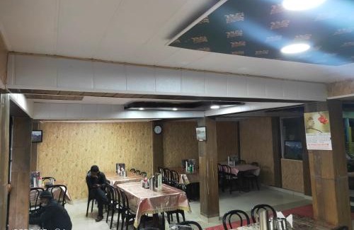 Ghangaria Hotel | Hotel Kuber