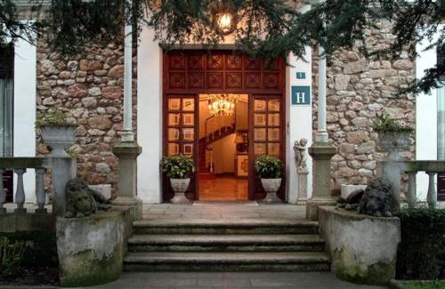 San Vicente de la Barquera Hotel | Hotel Luzon