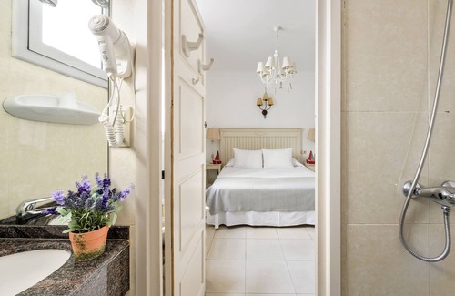 Llanca Hotel | Hotel La Goleta