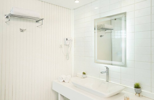 La Marsa Hotel | Hotel La Tour Blanche