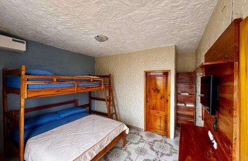 Comuna San Jose Hotel | Hotel LaJoya