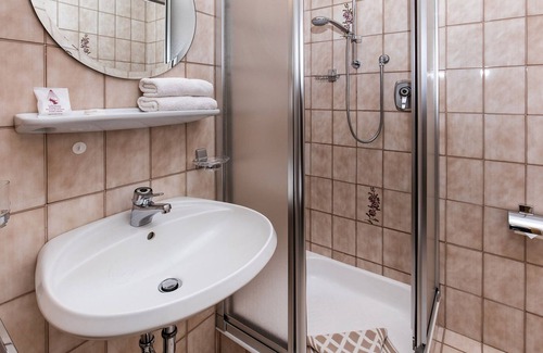 Collalbo Hotel | Hotel Linde