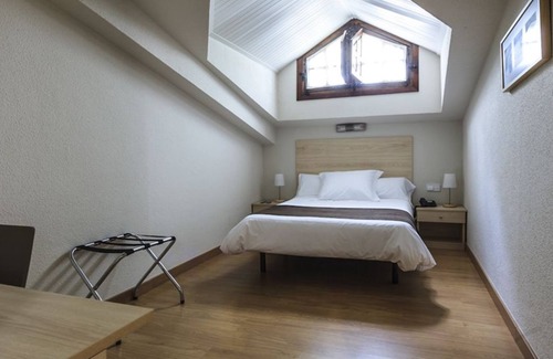 Solares Hotel | Hotel Los Guardeses