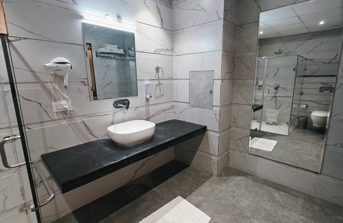 Amritsar Hotel | Hotel Luxurio