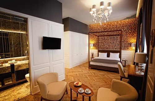 Old City Hotel | Hotel Miniature