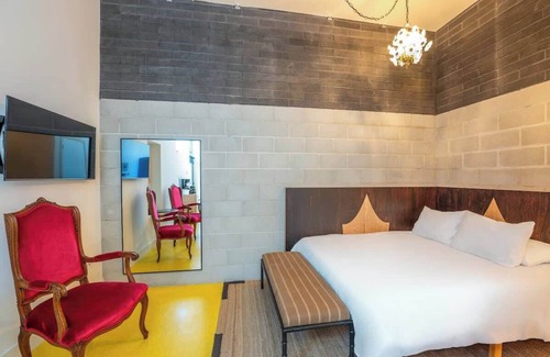 Logan Heights Hotel | Hotel Narcissus - Room 3