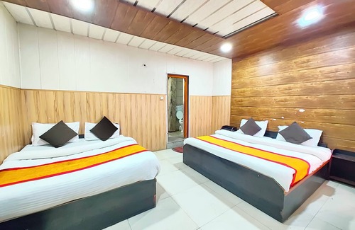 Mallital Hotel | Hotel Neelam Raj Nainital