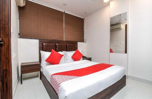 Alandi Hotel | Hotel O Alandi Markal Crossway Formerly Shetkari Mala Lodging