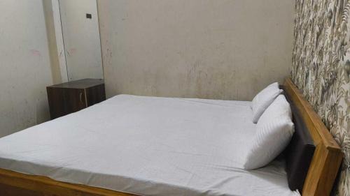 Bihar Sharif Hotel | Hotel O Bihar Sharif Railway Junction Formerly Shree Balajee