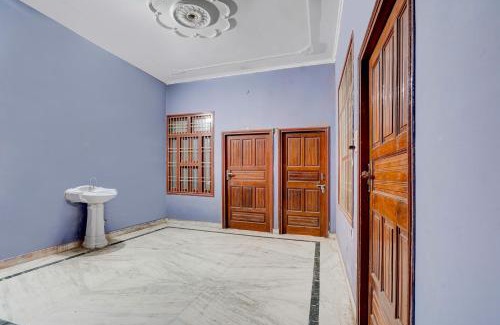 Dadri Hotel | Hotel O Crown Food Court cfc