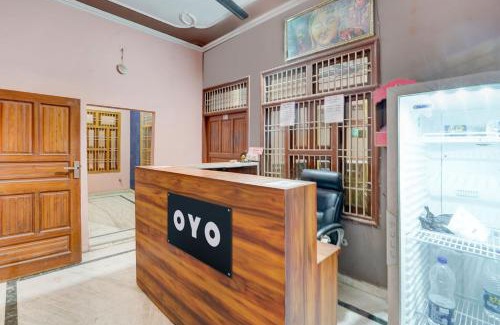 Dadri Hotel | Hotel O Crown Food Court cfc