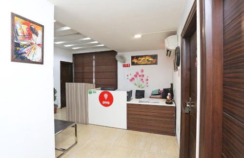 Sector-12A Hotel | Hotel O Cyber Inn