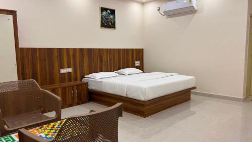 Nanjangud Hotel | Hotel O ESTORIA HOTEL & RESORT