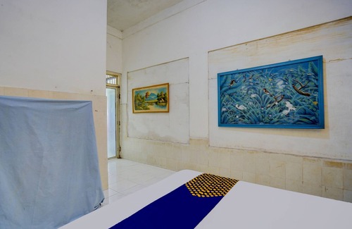 Gresik Hotel | Hotel O Homestay Kedamean