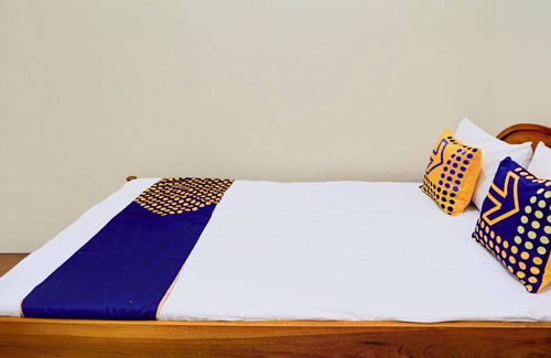 Gresik Hotel | Hotel O Karman's Sari 1 Homestay Syariah