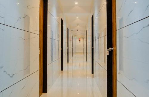 Surat Hotel | Hotel O Laxmi Kuber
