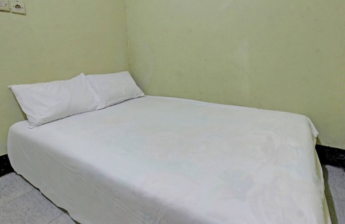 Kecamatan Janapria Hotel | Hotel O Penginapan 3 Bersaudara Near Pasar Sengkol