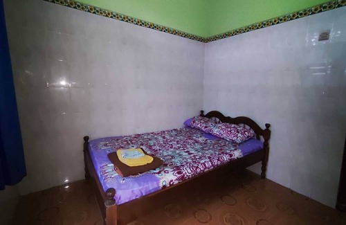 Pleret Hotel | Hotel O Pondok Wisata Kurniawan 2NearWonogondang Camp (Bumi Perkemahan Wonogondang)