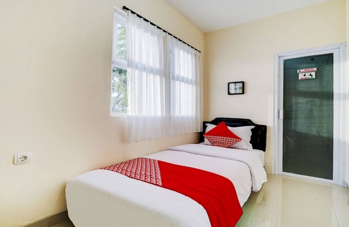 Central Yogyakarta Hotel | Hotel O River inn Malioboro