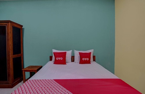 Gresik Hotel | Hotel O Sahabat Syariah Near Plasa Telkom Bawean