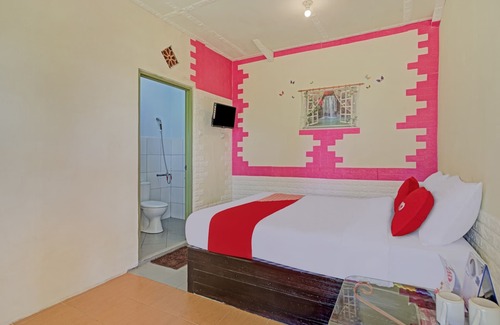 Mojokerto House | Hotel O Villa Inn App Trawas Bintaro Syariah