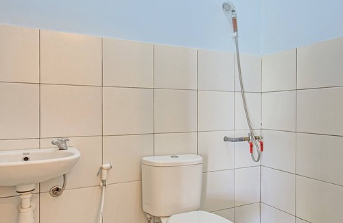 Mojokerto House | Hotel O Villa Inn App Trawas Bintaro Syariah