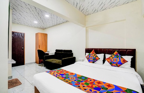 Pune Hotel | Hotel Omkar & Lodging - phoenix market city