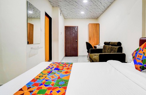 Pune Hotel | Hotel Omkar & Lodging - phoenix market city