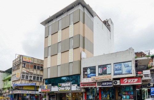 Ahmedabad City Centre Hotel | Hotel One up