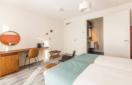 Maastricht Apartment | Hotel Panorama double room at Dormio hotel De Prins van Oranje, Maastricht