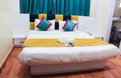 Nagpur Hotel | Hotel Parashar check in