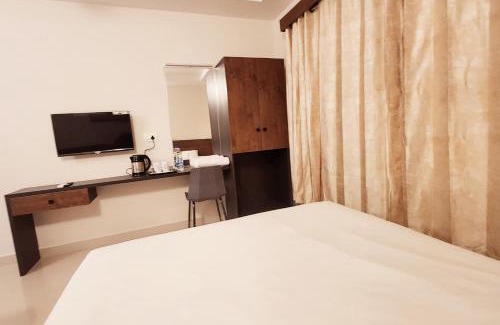 Tiruchanur Hotel | HOTEL PARK RAAMA