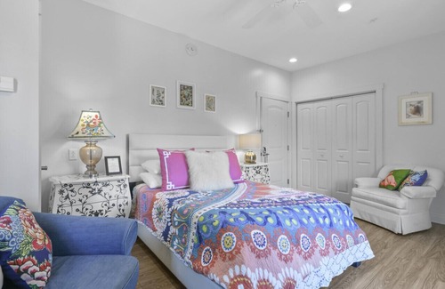 Pass Christian Hotel | Hotel Pass Christian Queen Suite 205
