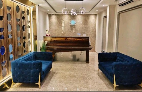 Zirakpur Hotel | Hotel pearl wood