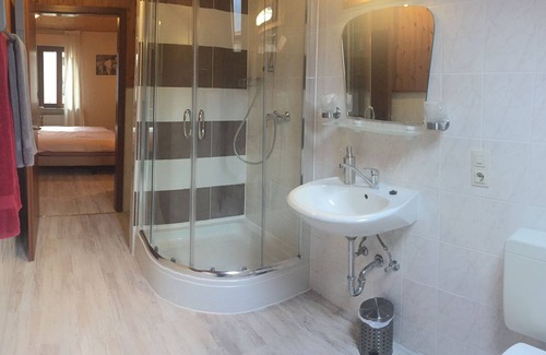 Klotten Hotel | Hotel Pension Dorfschänke