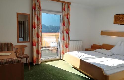 Tauplitz Hotel | Hotel Pension Sonnenuhr