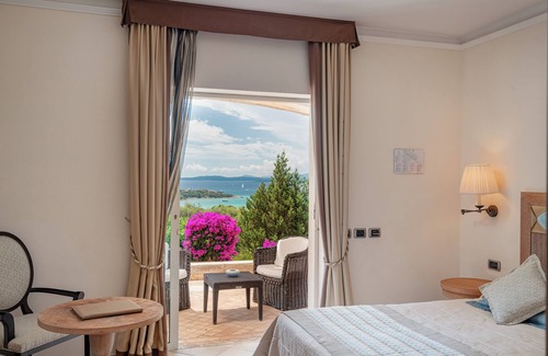 Cala di Volpe Hotel | Hotel Petra Bianca