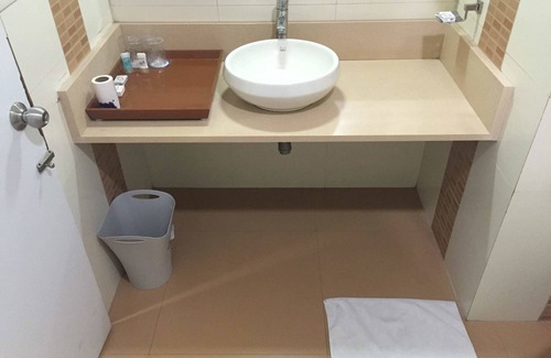 Paldi Hotel | Hotel Platinum Inn