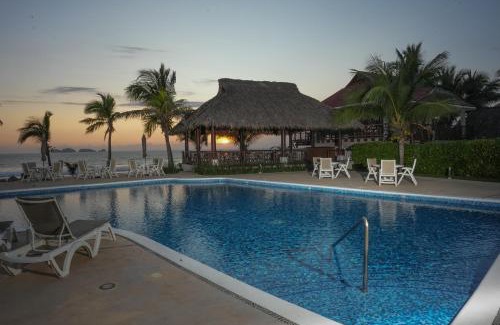 Barra de Potosi Hotel | Hotel Portofino