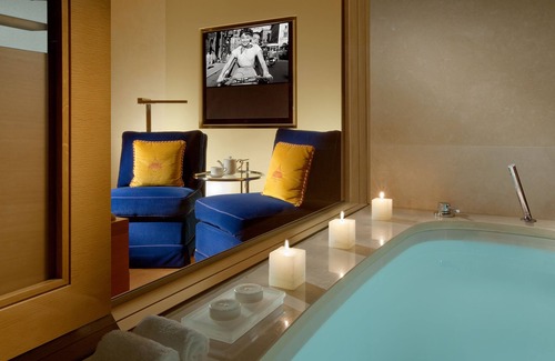 Rione V Ponte Hotel | Hotel Raphaël – Relais & Châteaux
