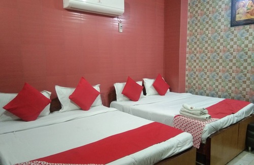 Agra Hotel | Hotel Rashmi Palace .