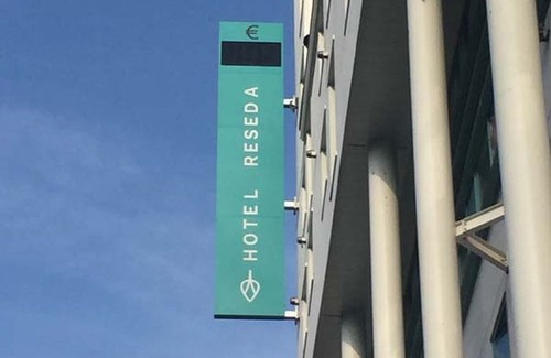 Bagnolet Hotel | Hotel Reseda