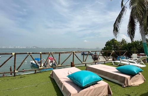 Tierra Bomba Island Hotel | Hotel Restaurante Arrecife