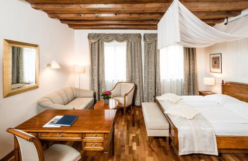 Vipiteno Historic Center Hotel | Hotel Restaurant Lilie
