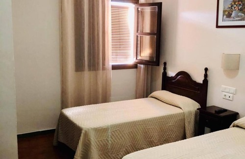 Antequera Hotel | Hotel Restaurante La Yedra